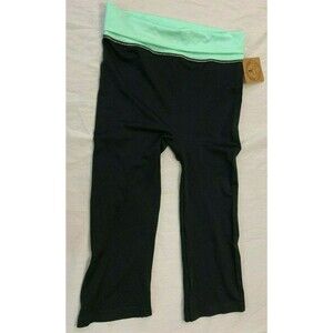 NWT MAZE COLLECTION WOMENS ATHLETIC YOGA CAPRIS PANTS SIZE L/XL